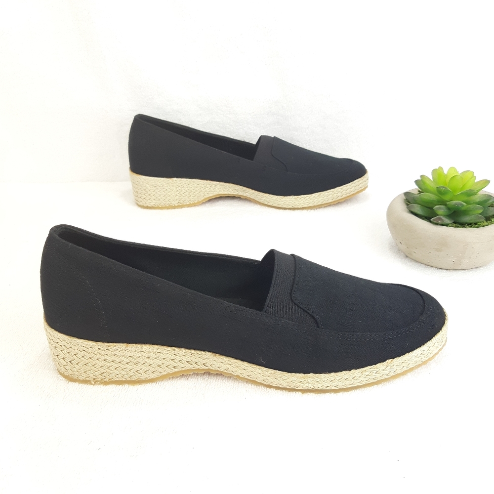 GRASSHOPPERS QUINN WEDGE CANVAS